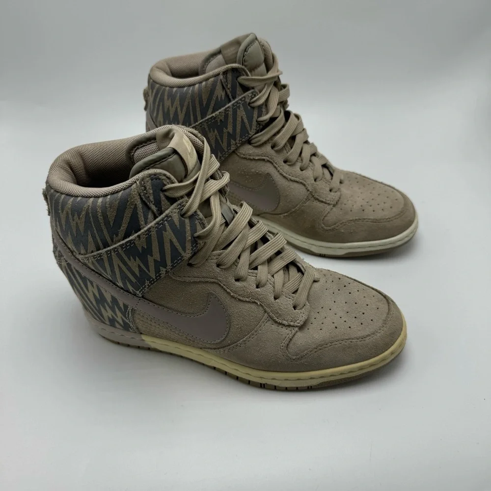 Nike Dunk Sky Hi Hidden Wedge Gray Suede Bolt Sneakers Women’s Size 7 - Picture 1 of 13